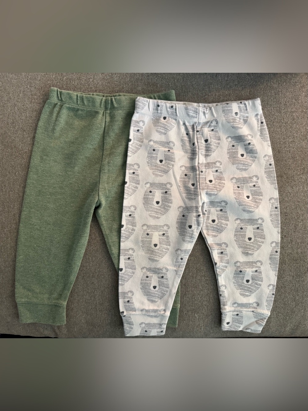 Cloud Island Gray Bear Print & Green Jogger Pants - Two Pack 6-9 Months